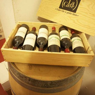 Photo caisse bois transport vin la cave Paris